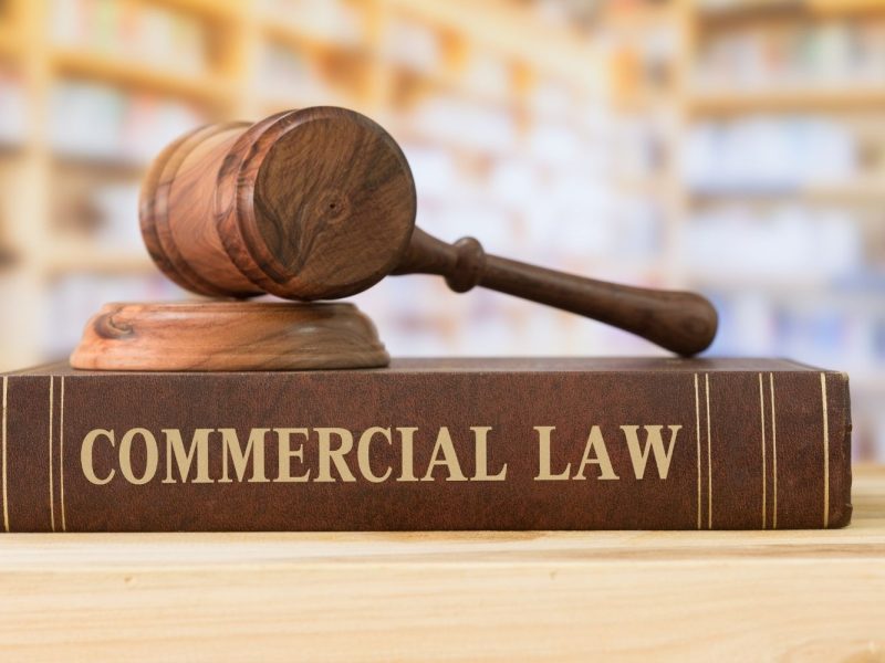 recognize-a-good-lawyer-in-commercial-and-corporate-law